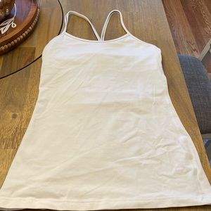 White lululemon tank top